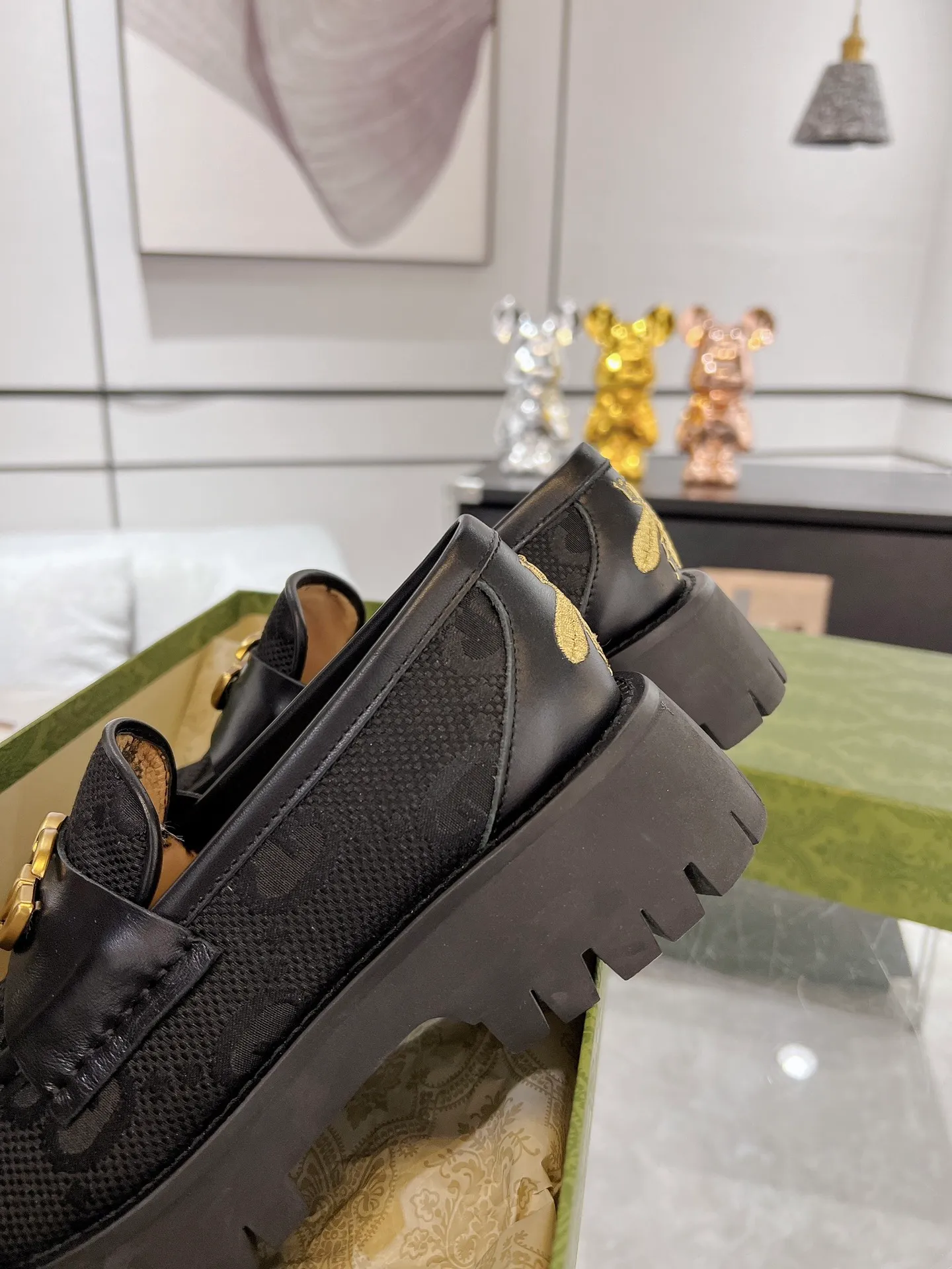 👟👟Ex-factory price 560👟👟 Male +10 Gucci Gucci 2023 early spring new product! The original version is developed into a higher version. Both men and women have open edge beads to ensure consistent quality. Size: 35-41# for women and 39-45# for men.